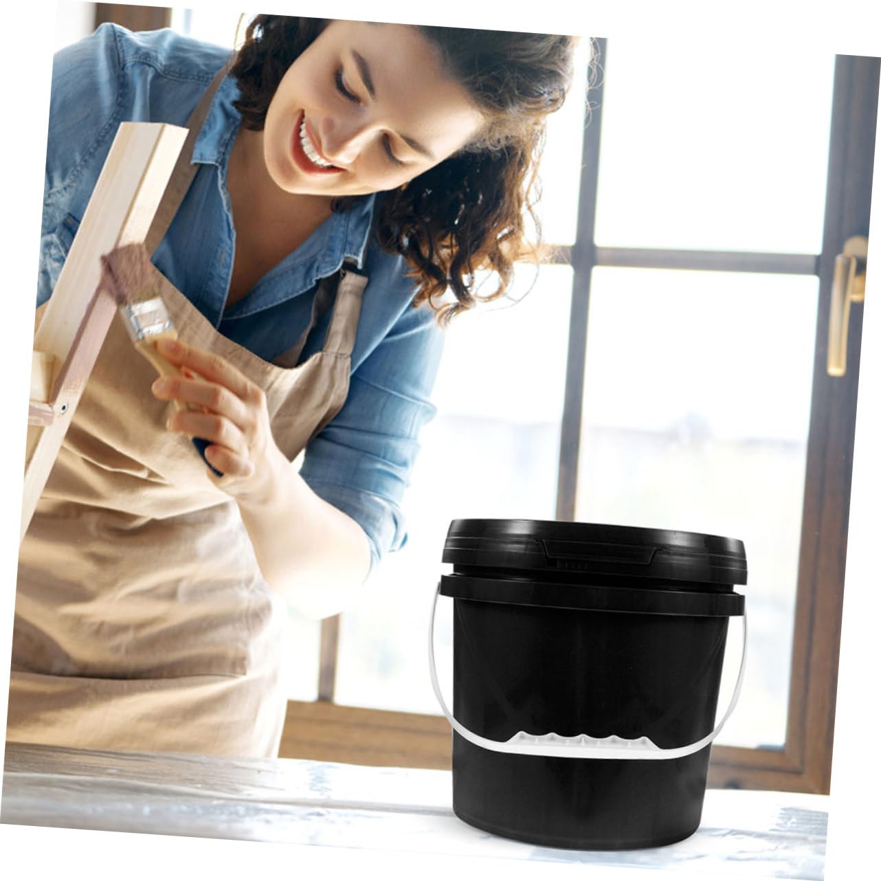Tofficu Eckiger Farbeimer mit Deckel aus Kunststoff 10l mit Ergonomischem Griff und Weithalsdesign für Selbstgemacht und Professionelle Nutzung