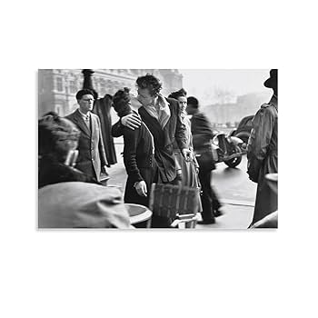 額入りポスター アンティーク ロベールドアノー　パリ市庁舎前のキス 額入りポスター アンティーク ロベールドアノー パリ市庁舎前の