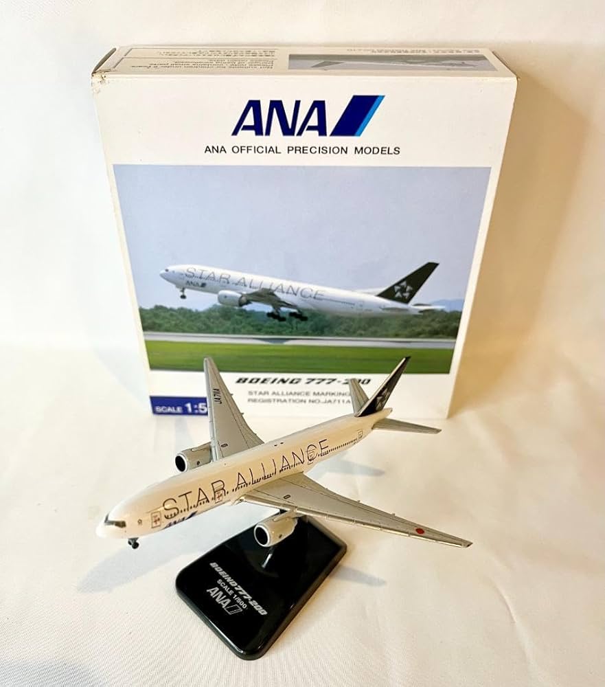 ANA Star Alliance B777-200 1500, Figures - Amazon Canada