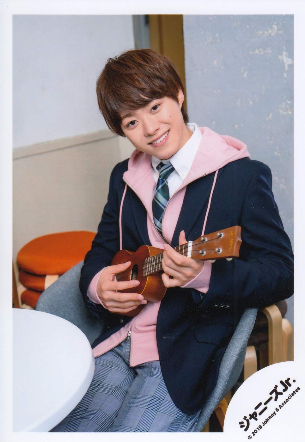 Amazon.co.jp: なにわ男子 公式 生 写真（大橋和也）J00347 : おもちゃ