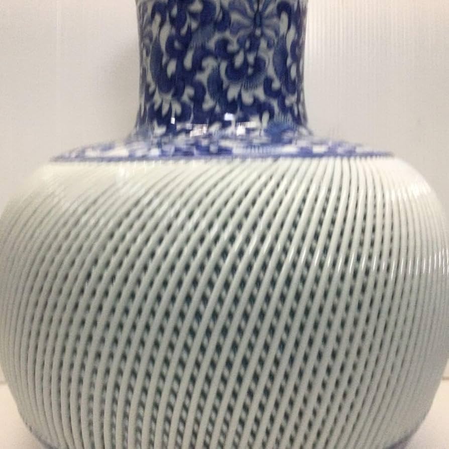 ☆値下げ！有田焼　網目　花瓶　壺　青　白　陶器　豪華！昭和レトロ Amazon.co.jp: 有田焼 網目 花瓶 壺 青 白 陶器 レトロ : ホビー