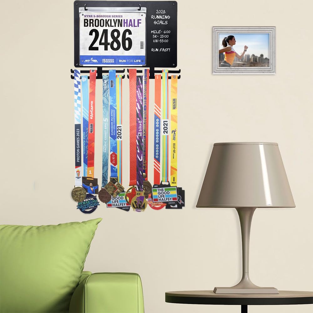 Porta Medallas de Pared, Medallero Expositor con Soporte para Medallas y Babero, para Deportes Corredores Gimnasia Natación