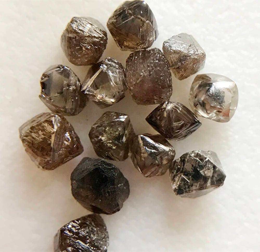 Cristallo di diamante grezzo marrone per donna, diamante grezzo naturale, diamante non tagliato, cristallo di diamante sciolto, ottaedro di diamante (1-5 pezzi), 3-4 mm, 1 pezzo