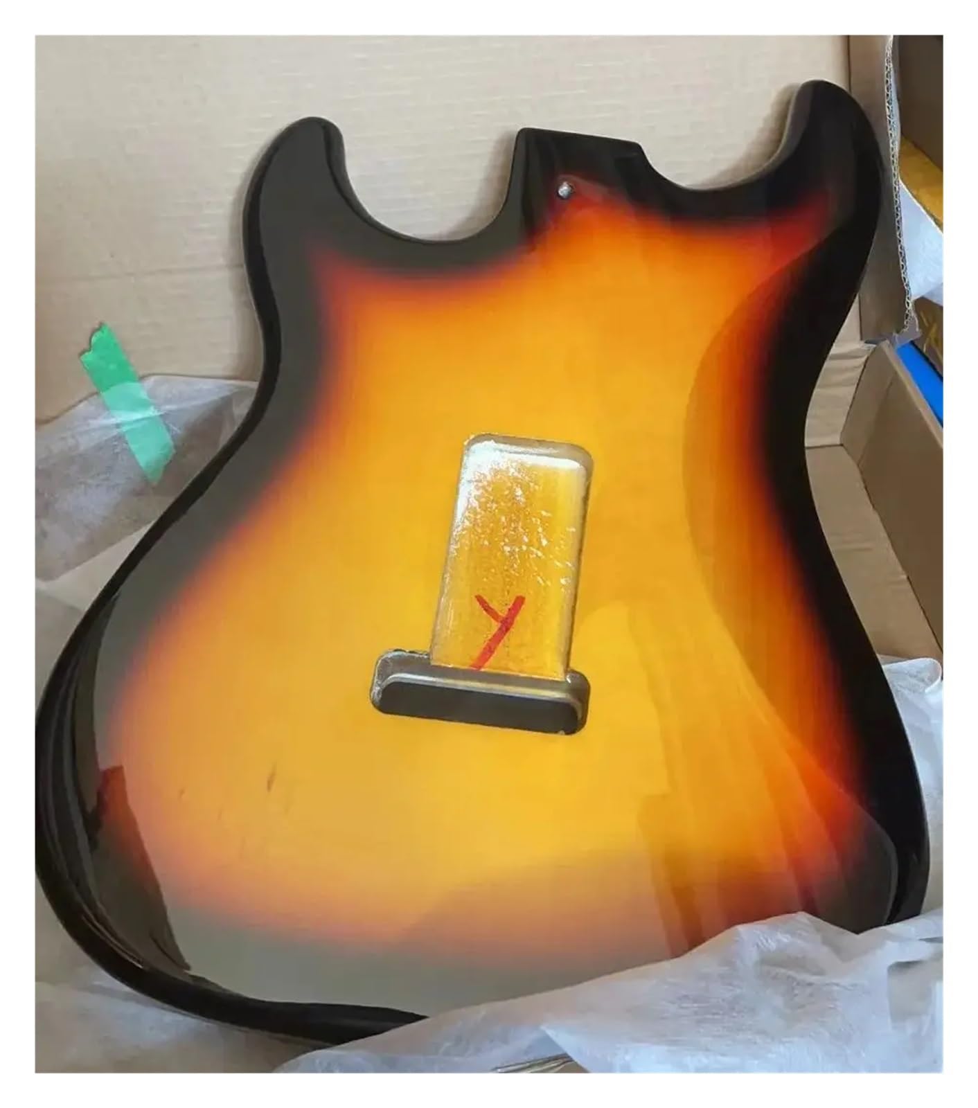 Cuerpo de guitarra eléctrica Sunset SSH con acabado brillante, madera de álamo, hermoso color Sunburst, parte de barril, bolsillo de 5,6 cm