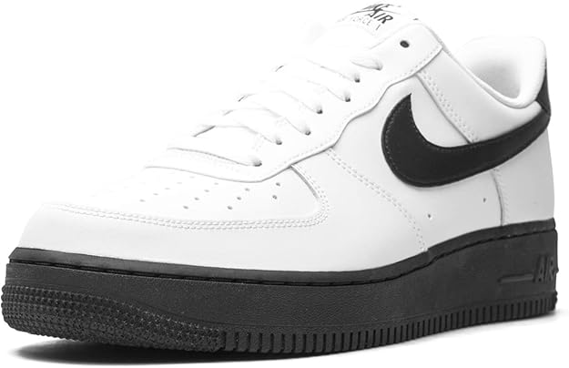 Une Nike Air Force 1 Low \