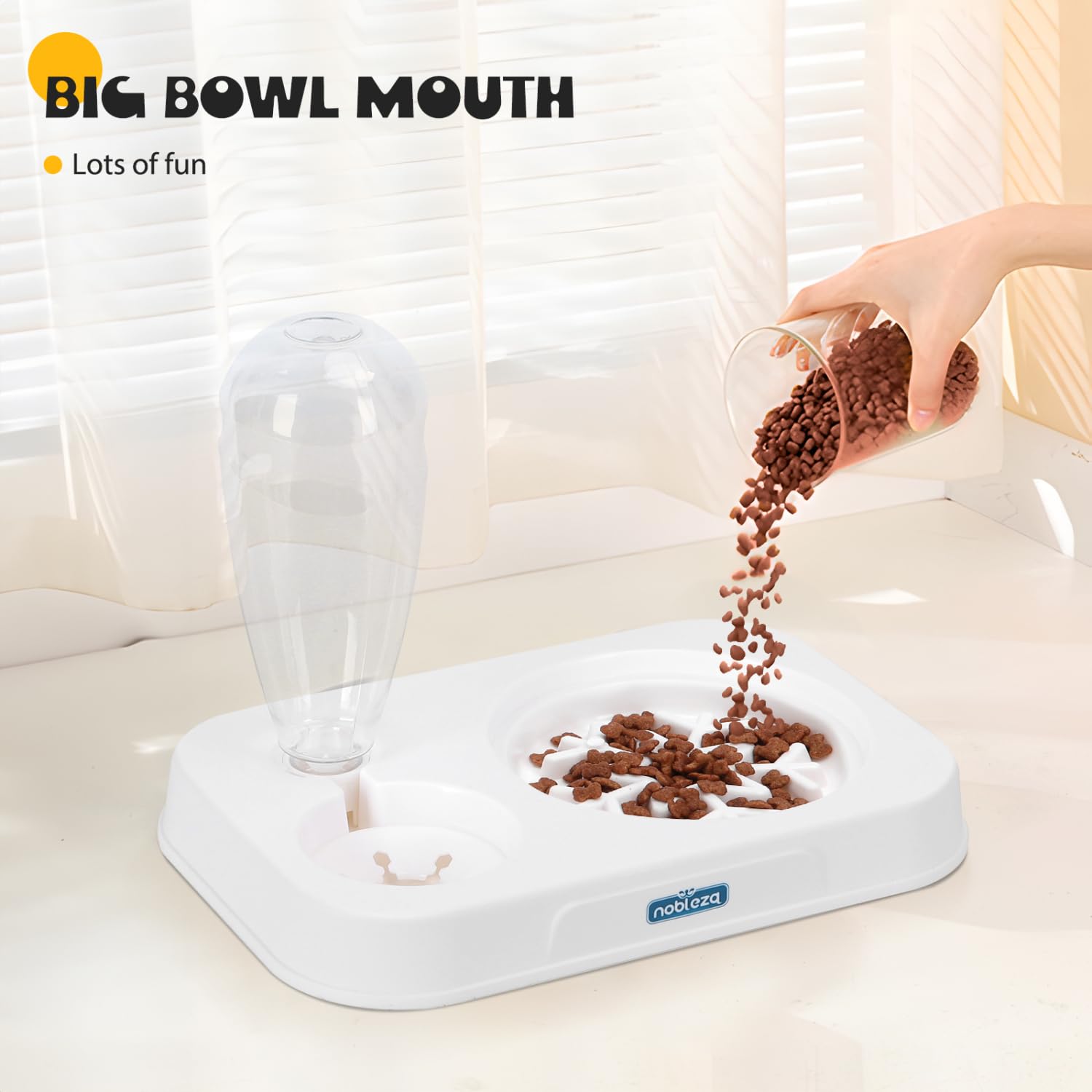 Nobleza Ciotole per Gatti Rialzate, Set 2 in 1 con Dispensatore Automatico Acqua e Feeder Lento, Inclinazione 15°, Bianco