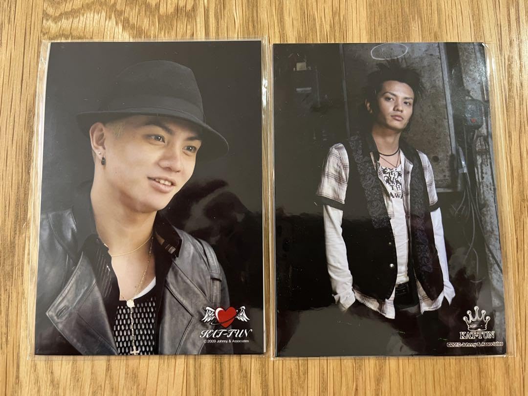 まとめて 公式写真400枚以上 赤西仁 亀梨和也  KAT-TUN うちわ まとめて 公式写真400枚以上 赤西仁 亀梨和也 KAT-TUN うちわ