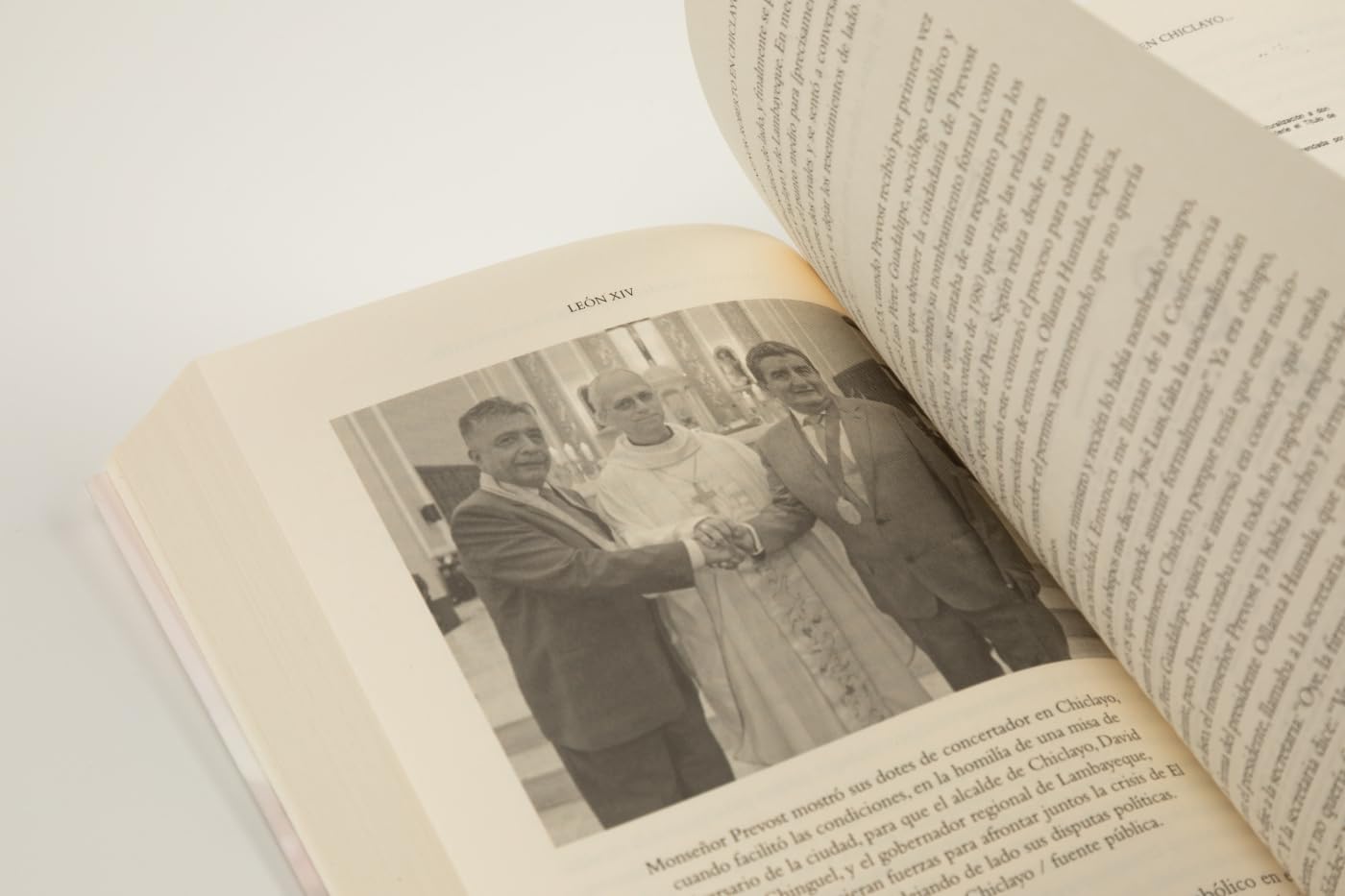 León XIV: Ciudadano del mundo, misionero del siglo XXI (Biografías y Memorias)