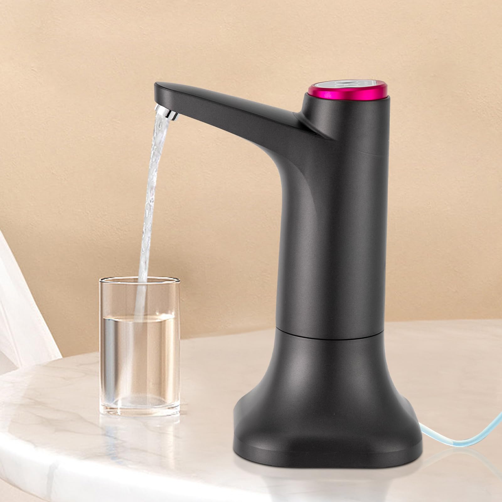 Pompe électrique distributeur d'eau pour bouteille d'eau | Distributeur d'eau pour la maison, le bureau, la cuisine, le camping, fonction de charge USB, compatible avec différents types de seaux (noir