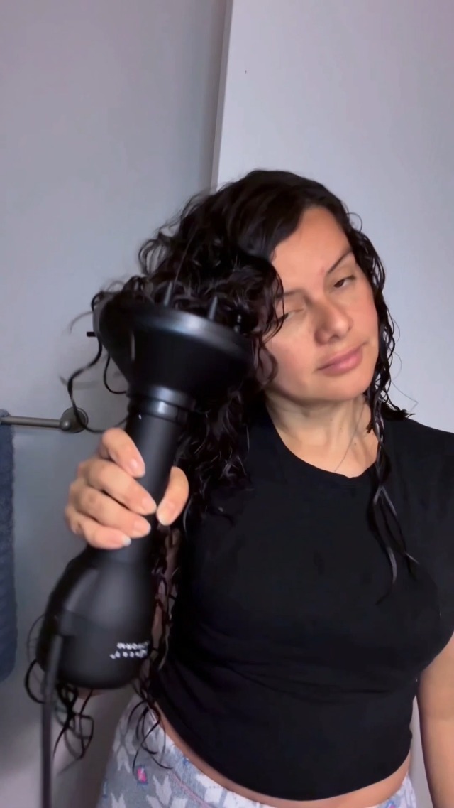 Image of FHI Heat Platform Blow Out Handle-Less Negative Ion Hair Dryer - Lightweight Blow Dryer w / HydraHeat for Frizz-Free Styles - Hairdryer with Diffuser Attachment, Nozzle, Comb - Handleless Hair Dryer