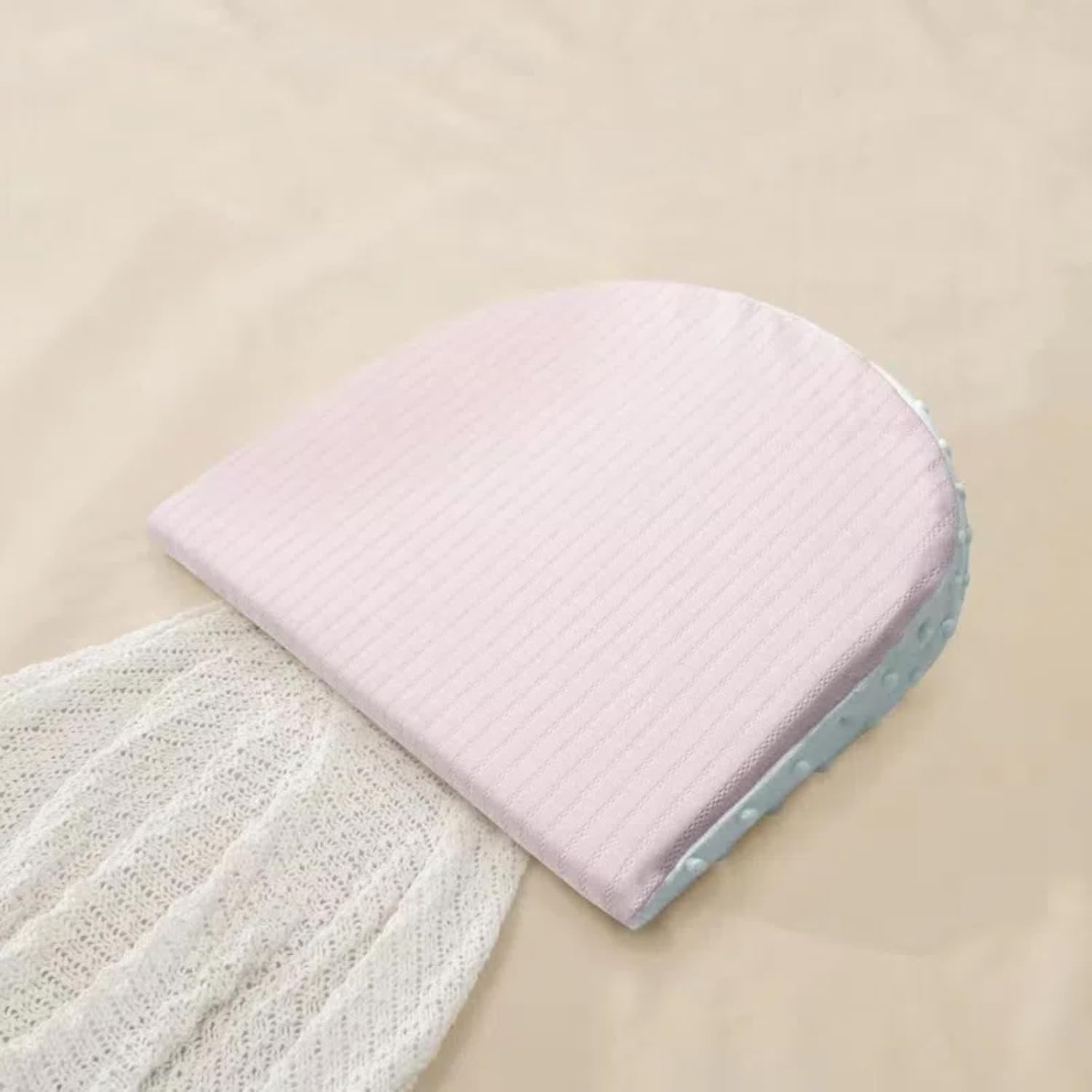 2025 Newly Upgraded Soft and Comfortable Pillow, 15 Degree Incline Breathable Pillow（Pink）