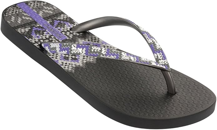 Amazon.com | Ipanema Trends VI (8 US, Black/Silver) | Sandals