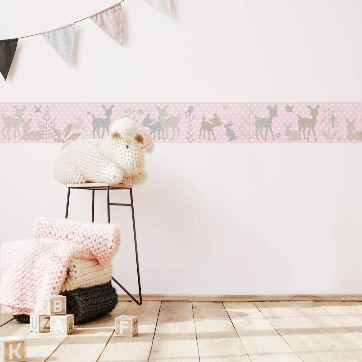 Frise murale adhésive enfant à motifs bambi rose – Frise chambre enfant garçon de 450 x 11.5 cm – Décoration murale chambre bébé autocollante