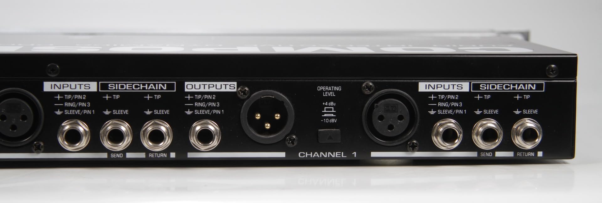 Behringer Composer Pro MDX 2200