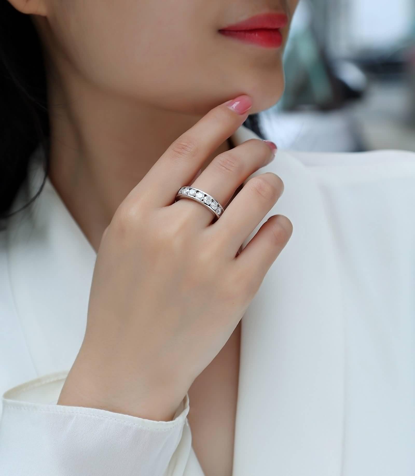 Ring Damen Zierlich, Memoire Ring Ring mit 5,2 mm Breite und Einer Reihe Von 4 mm Runden Moissaniten 5.1Ct Silber 14K Weißgold Größe 47 (15.0)