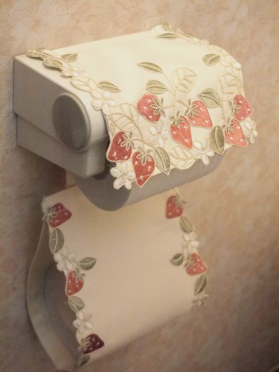 いちご様 トイレットペーパー入れ完成品