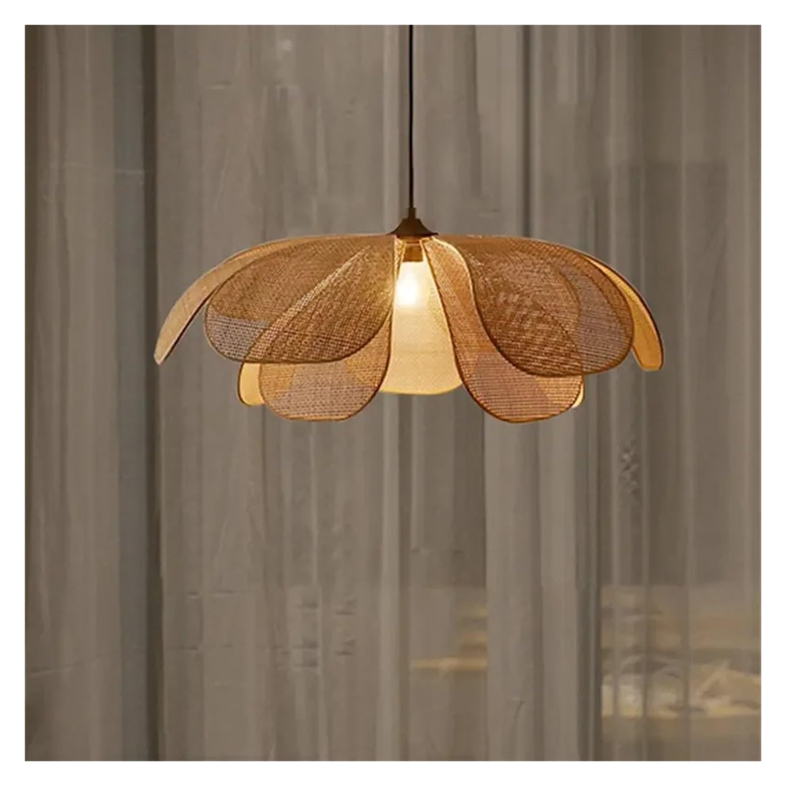 Lustre en rotin pour éclairer un grand espace sans éblouir les yeux