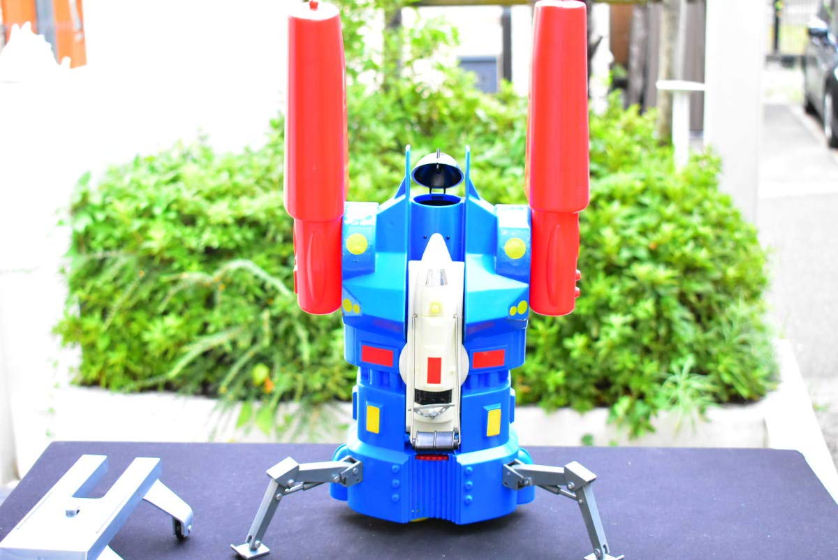 Amazon.co.jp: タケミ 宇宙の騎士 テッカマン ブルーアース号 基地