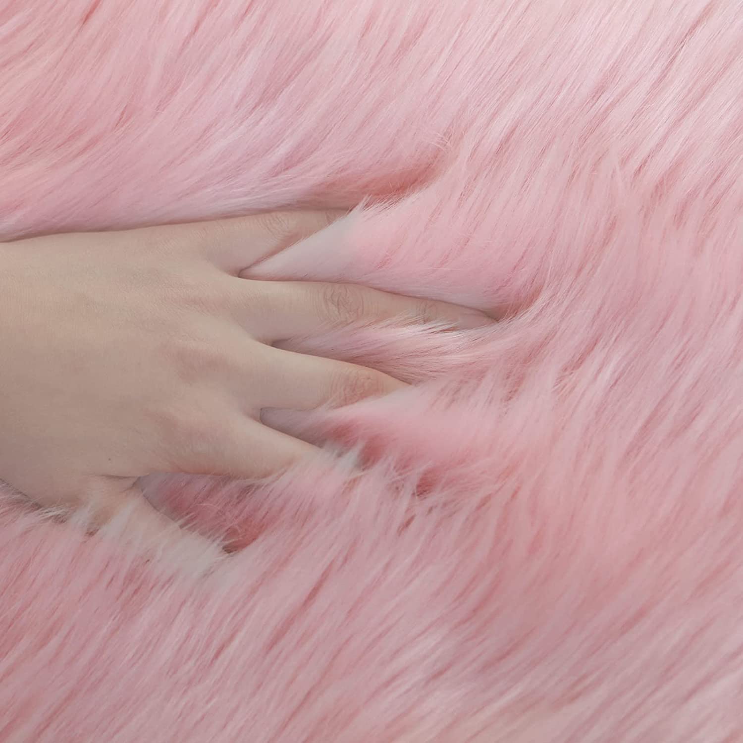 Gra8 Fluffy Heart Shaped Rug Bedroom, for Kids Room, Carpet for Teen's Room, Shaggy Heart Rug for Nursery Room, Fuzzy Plush Rug Wool Carpet Bed Side Rug (50 x 40cm) (Pink) 2