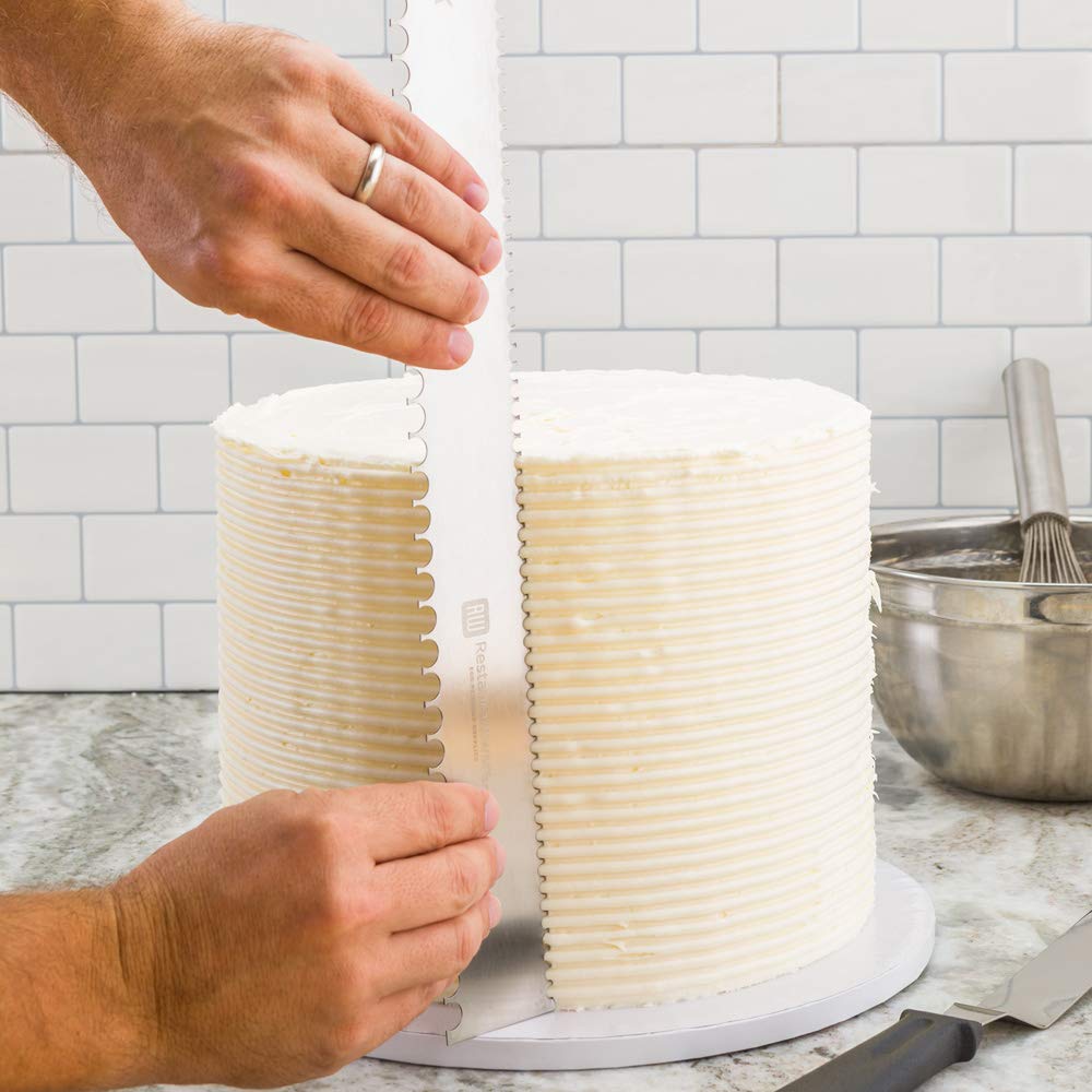 Restaurantware 50 x 5 cm Kuchenkamm, 1 halbkreisförmiger Dekorierkamm – doppelseitig, sortierte Kanten, Edelstahl-Zuckerguss-Glätter, zum Dekorieren oder Formen von Desserts Restaurantware