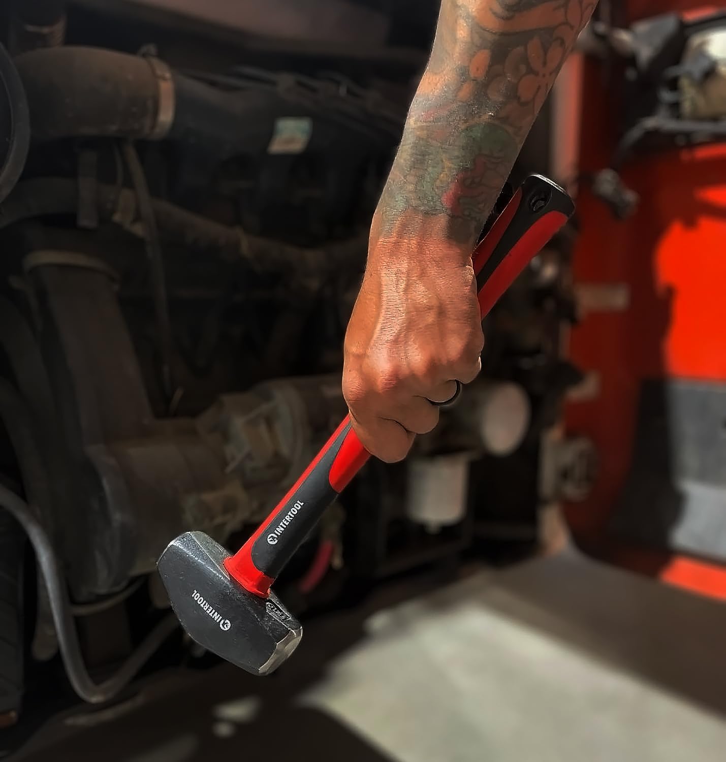 INTERTOOL 4 lbs Small Sledge Hammer | Drilling/Crack Mini Sledgehammer with Heavy-Duty Steel & Shock Absorbing Non-Slip Fiberglass Handle | HT08-0247