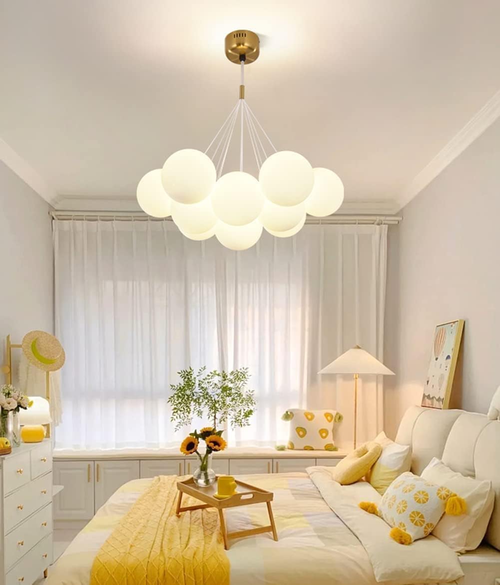 Żyrandol nordycki w stylu mleczno-białym z połowy wieku, 7/13 lampa wisząca z kulkami z matowego szkła, złota konstrukcja z bąbelkami do wiejskiego domu, sypialni, salonu, przedpokoju, stylowej oprawy