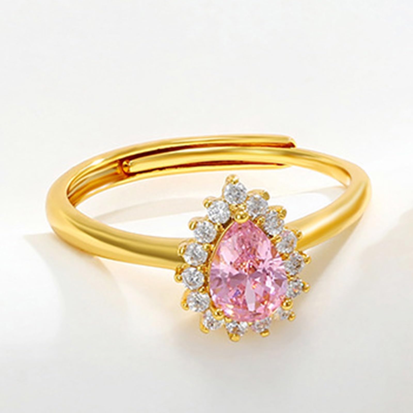 Anello Fidanzamento Donna, Anello di matrimonio lucidato comfort fit per donne con zaffiro rosa creato in laboratorio a goccia e moissanite in Oro giallo