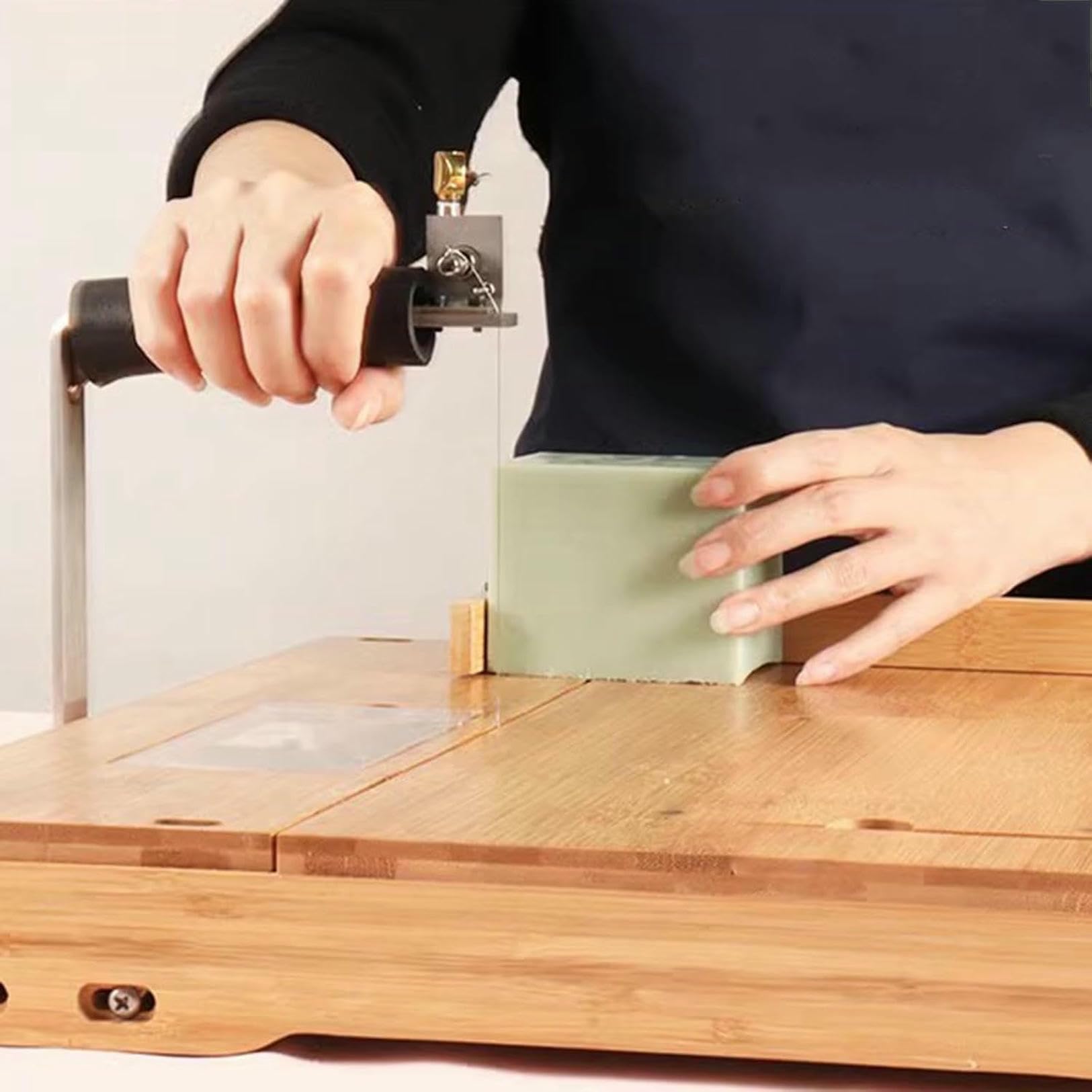 Molde ajustable para cortar pan de jabón con cortador de alambre y escala de tamaño, caja de almacenamiento oculta para hacer jabón, herramienta de corte de pan