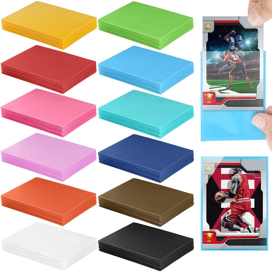 600 Stück Kunststoff-Kartenhüllen, 6,6 x 9,1 cm, transparente Kartenhalter in 12 Farben, Sammelkarten- und Kartenschutzhüllen für Baseball-, Football-, Basketball-, Sport- und Spielkarten