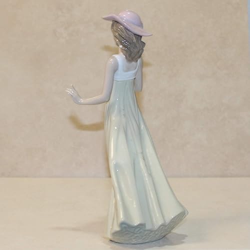 Miniatura 3 de Lladro Nao Figura coleccionable de porcelana: Gentle Breeze - 10 pulgadas de alto - Niña/Señora joven