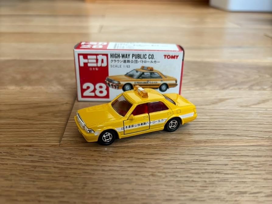 日本製トミカ28 クラウン道路公団パトロールカー（Amazon