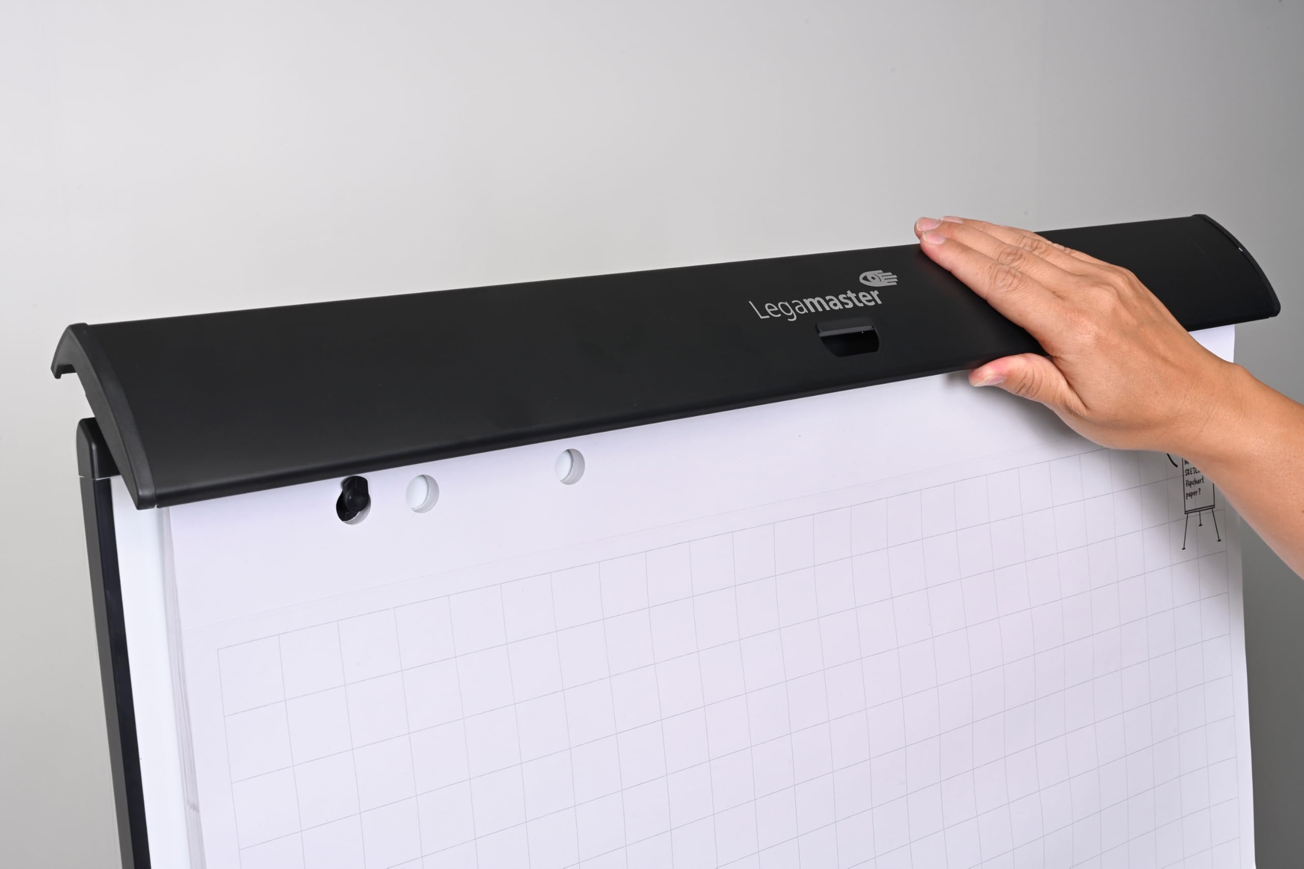Legamaster SKETCH PRO Flipchart-Stativ, magnetisch, höhenverstellbar, mit Seitenarmen und Zubehör