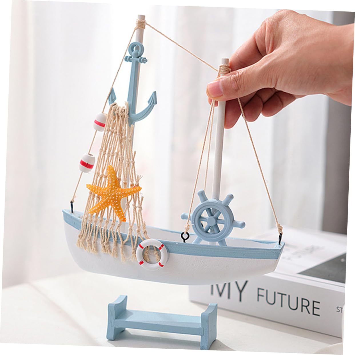 ◇美品・帆船と漁村の穏やかな風景・直径２５cm・  Amazon｜VICASKY 木製帆船の模型 地中海スルのテーブルオーナメント