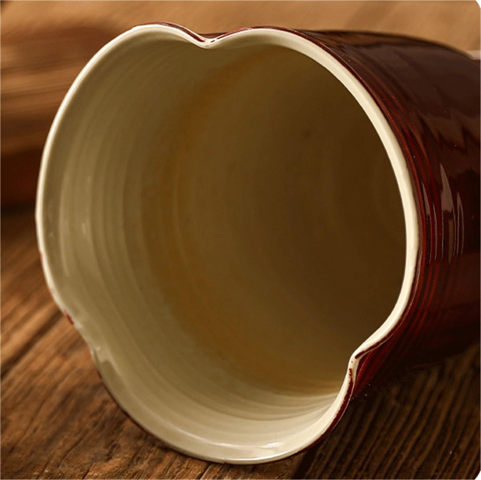 doniczki do wnętrz Ceramic Flower Pot: Festive Red, Tall-Legged, Specially Designed For Phalaenopsis And Holly Potted Plants