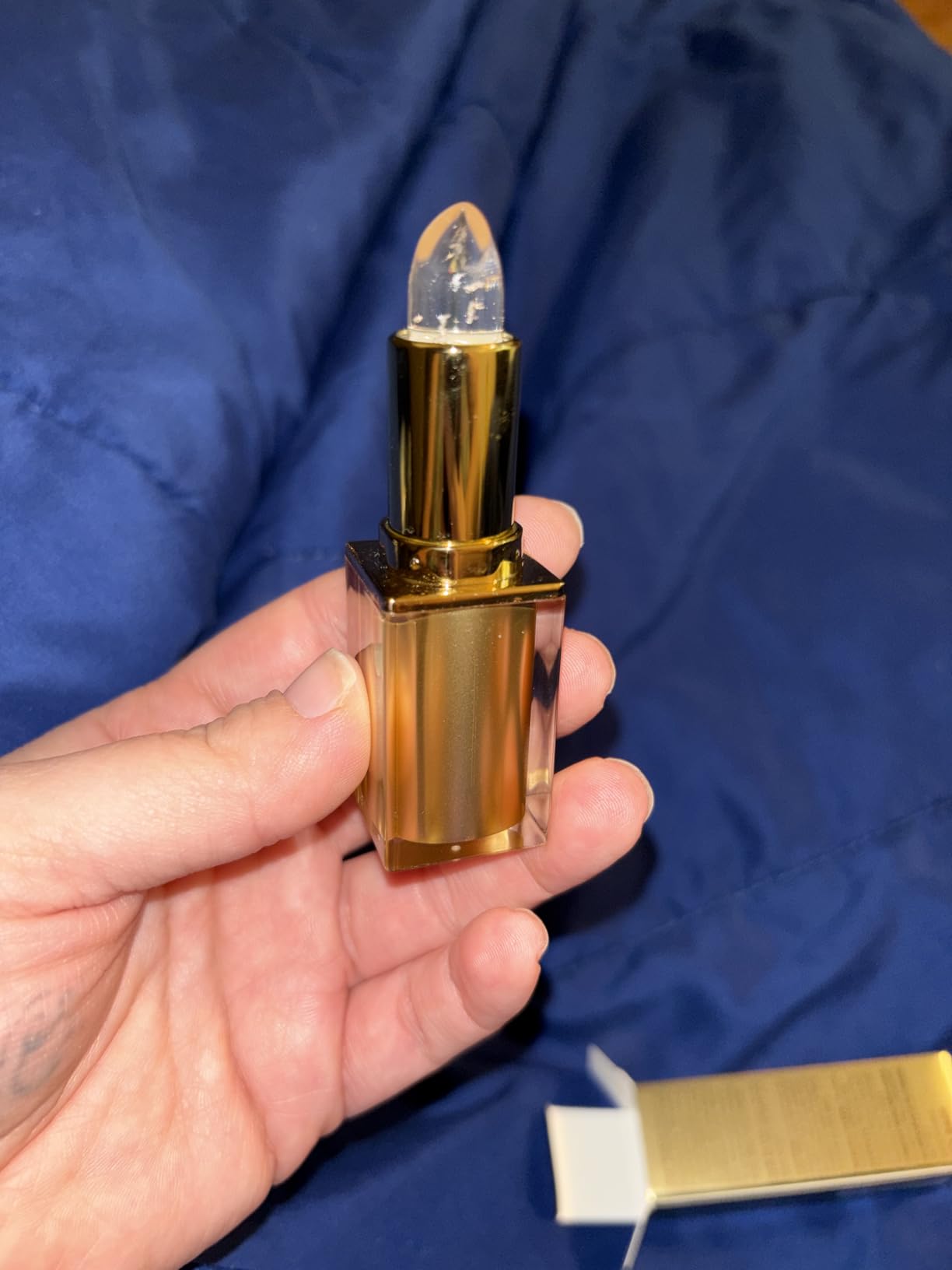 QIC Transferproof Color Changing Lipstick,Color Changing Lipstick for Women Girls,Temperature Change Moisturizer,Waterproof Moisturizer Lip Balm(Gold Foil)
