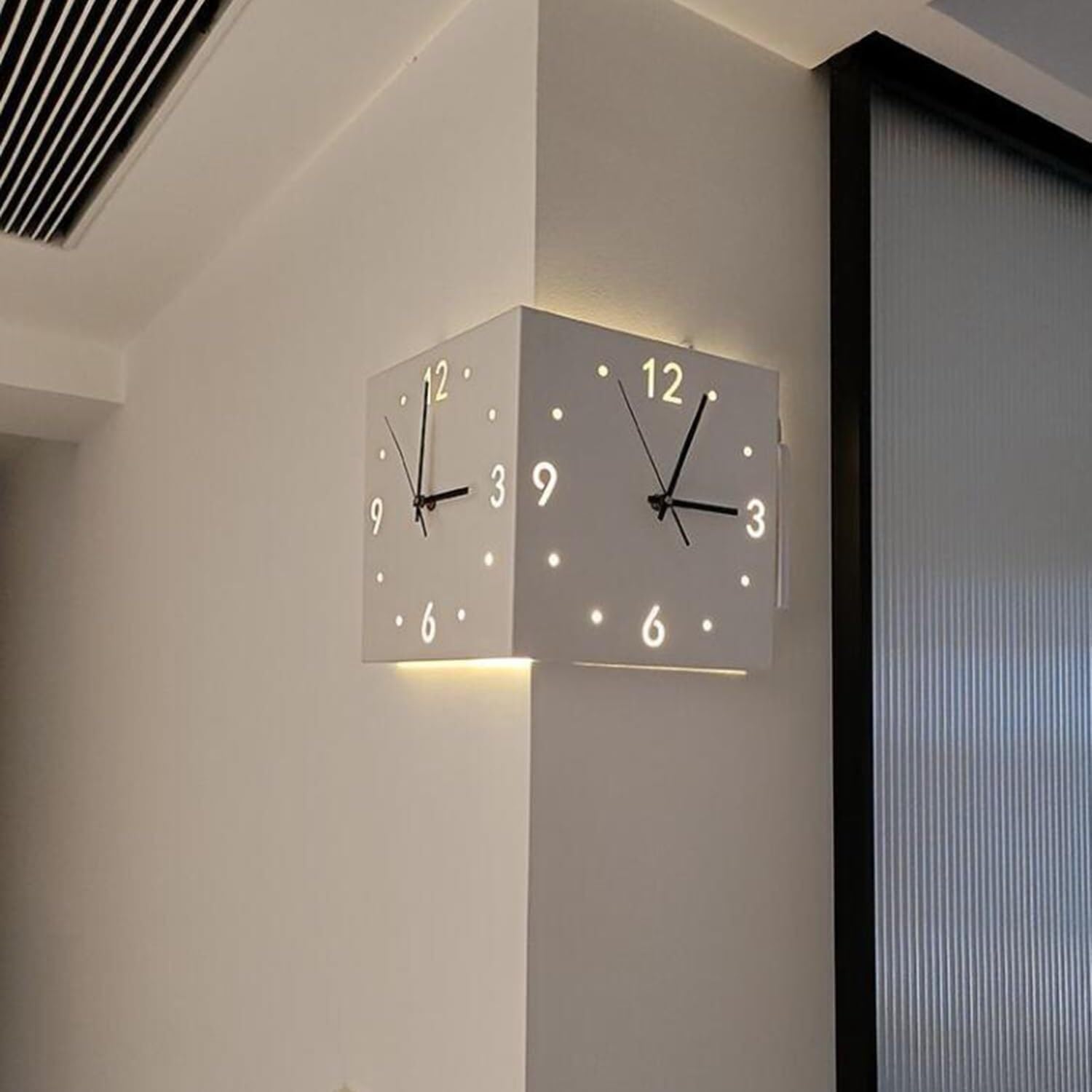 Reloj de pared digital de esquina, diseño silencioso de doble cara para sala de estar moderna, fácil instalación, batería no incluida
