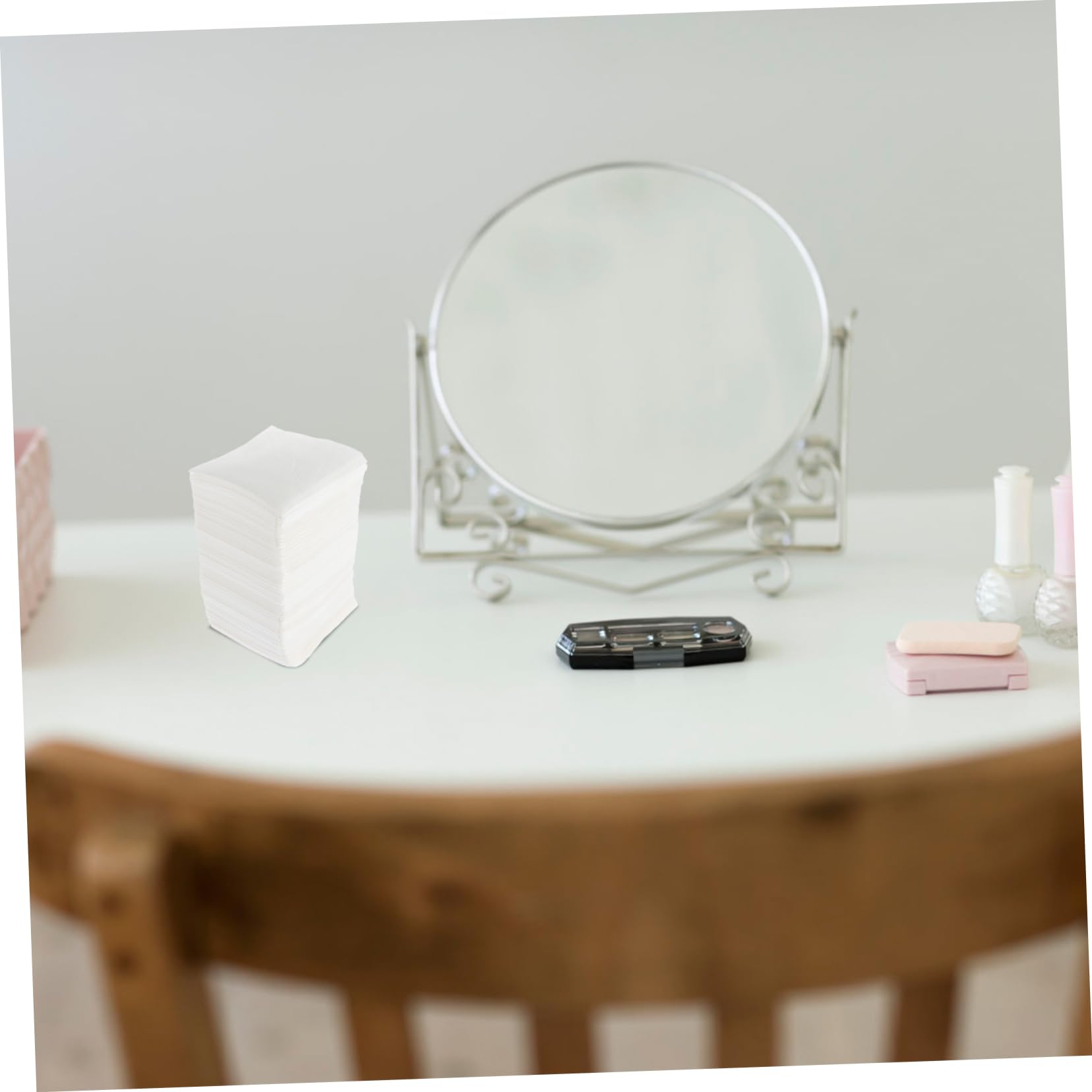 PartyKindom 100Pcs Disposable Folding Towels Water Absorbent Beauty Towels for Salon Spa and Travel Soft Pulp Convenient for All Skin