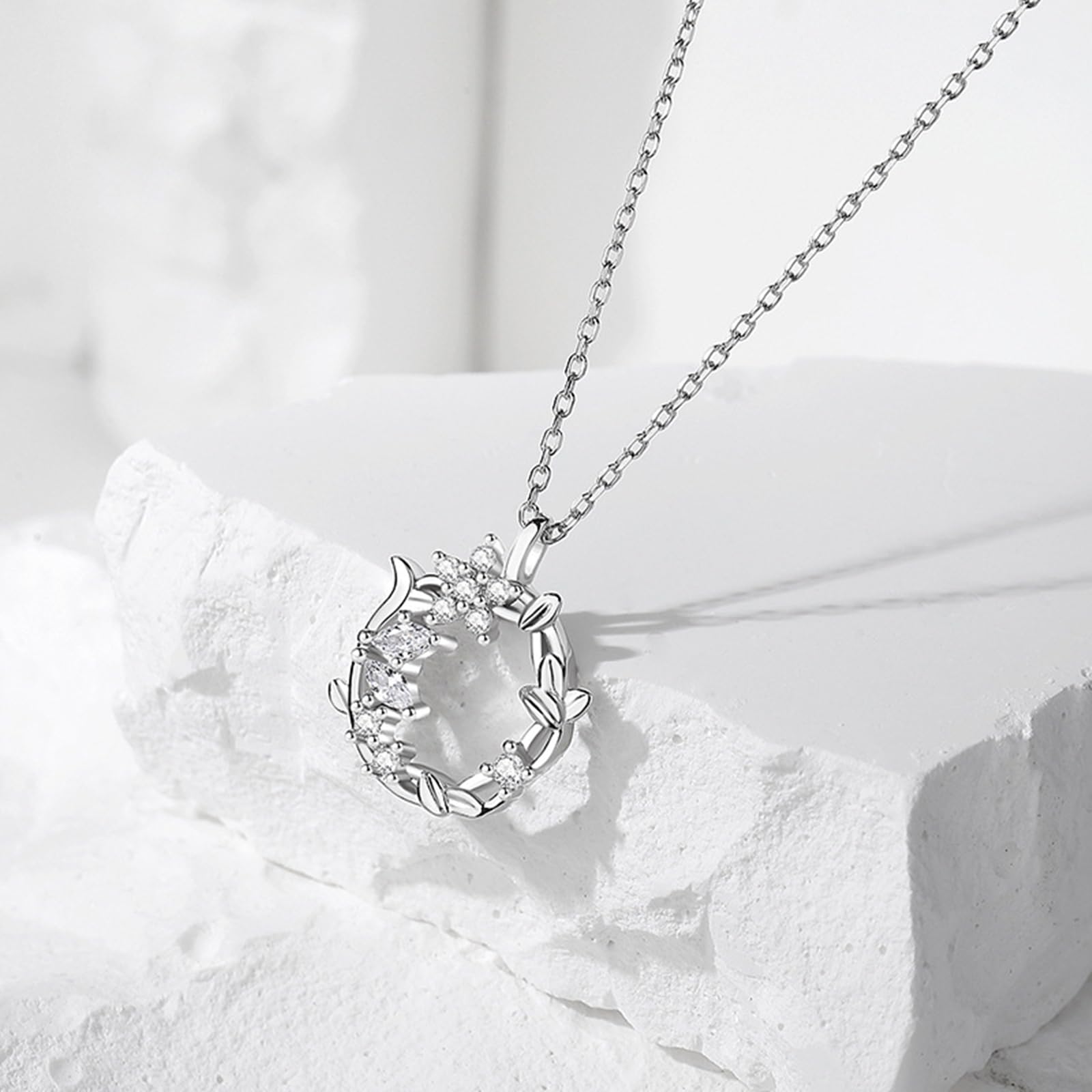 9K Weißgold Halskette Damen, Lab Grown Diamant Kranz Anhänger Halskette Echt Gold AU375