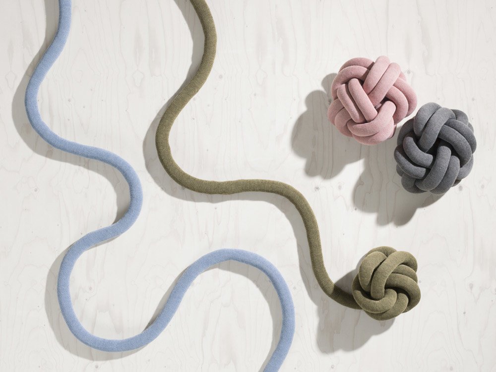 Design House Stockholm Knot Kissen, grau waschbar bei 30°C LxBxH 30x30x15cm