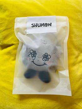 Amazon.co.jp: JISOO ジス SHUMON PLUSH KEYCHAIN_ GREY : おもちゃ