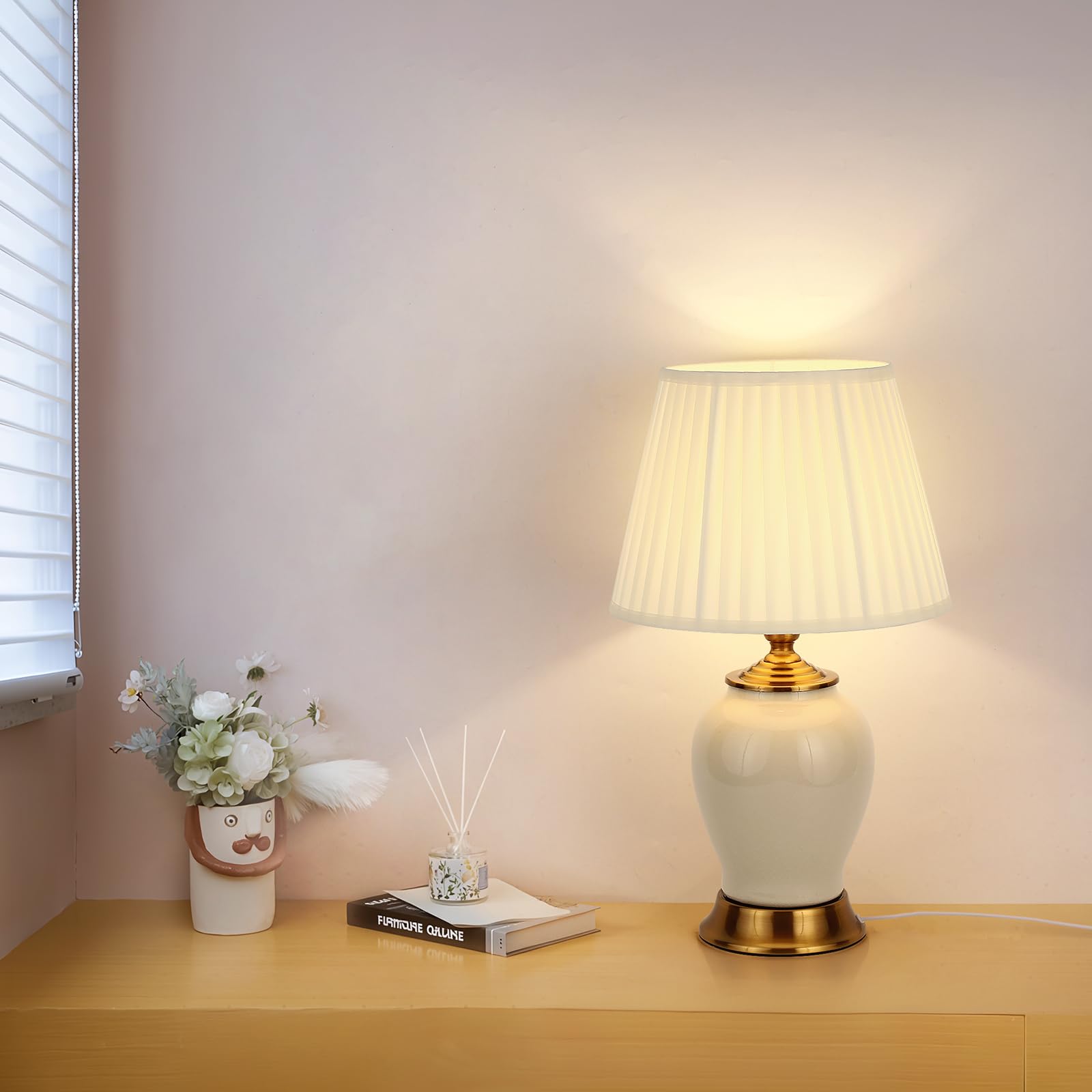 HvKvHvY Lampada Da Tavolo E27 Lampade Da Comodino Moderne, Lampada Da Scrivania In Tessuto Bianco Paralume, Lampada Da Letto In Ceramica Decorazione Della Camera Da Letto Lampada Da Lettura, Bianco