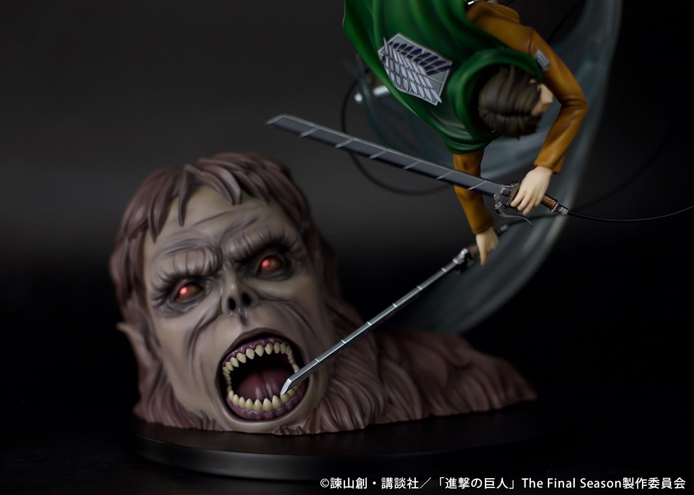 Proof Levi vs Beast Titan Ver. Fig. 27,5 cm Attack on Titan