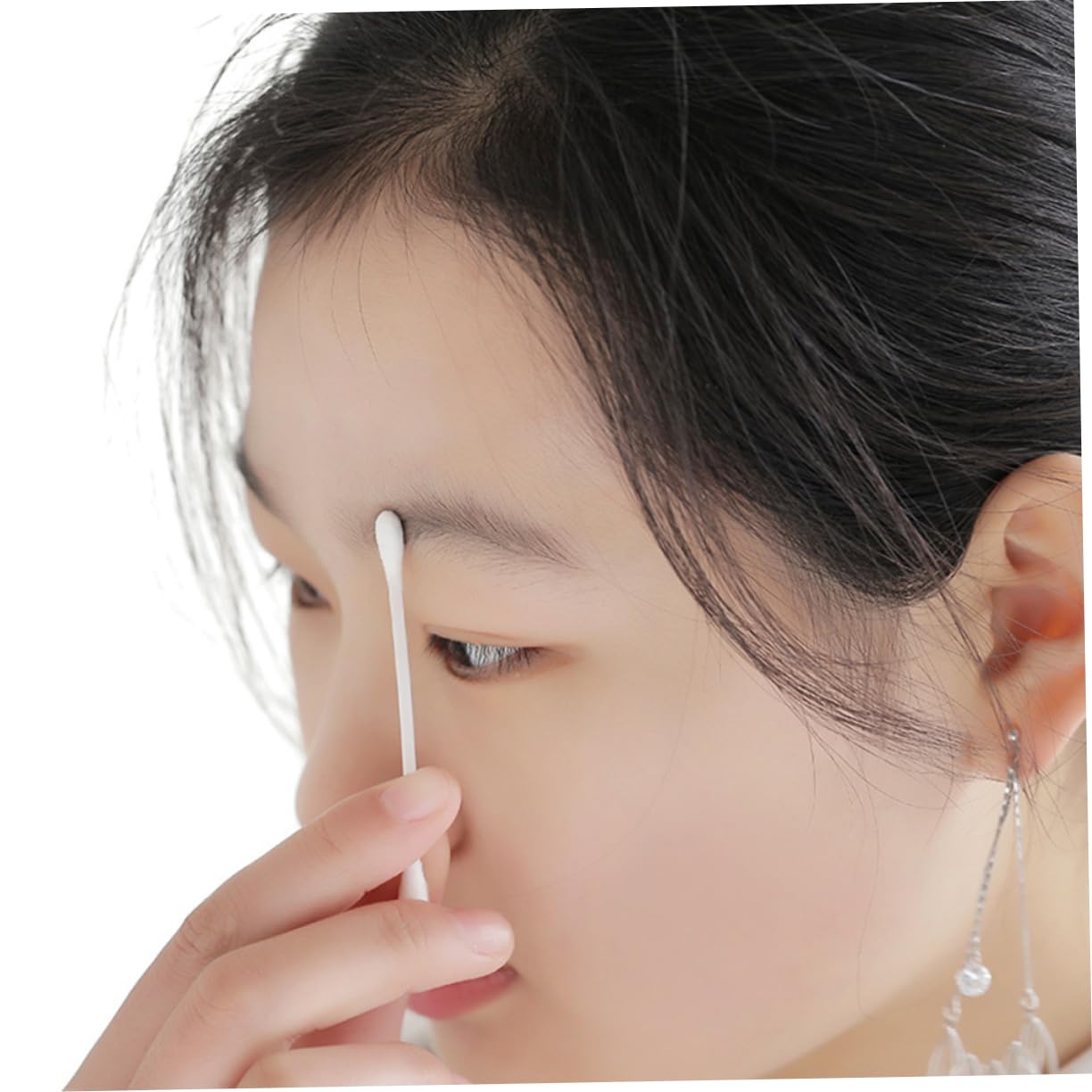 OATIPHO 2 Double Ended Cotton Swabs Absorbent Makeup Applicators for Cleaning Sanitary Wound Care Travel Friendly with Sturdy Sticks for Home Use Go