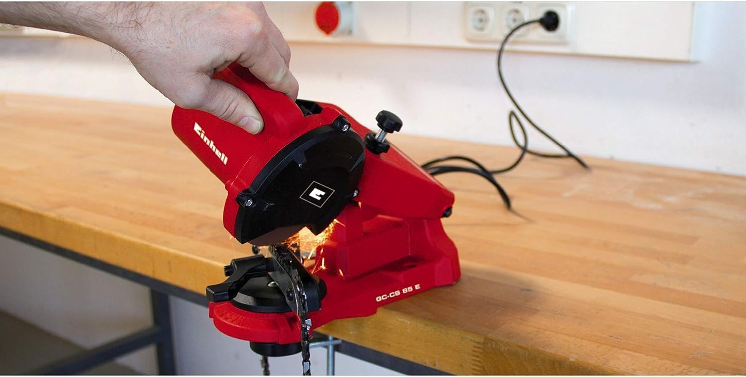 Einhell GC-CS 85 E – Afilador de cadenas de motosierra eléctrica con cable, Ralentí 5500 RPM, 85 W, 220-240 V | 50 Hz, tope de profundidad y disco de afilado, Color Rojo