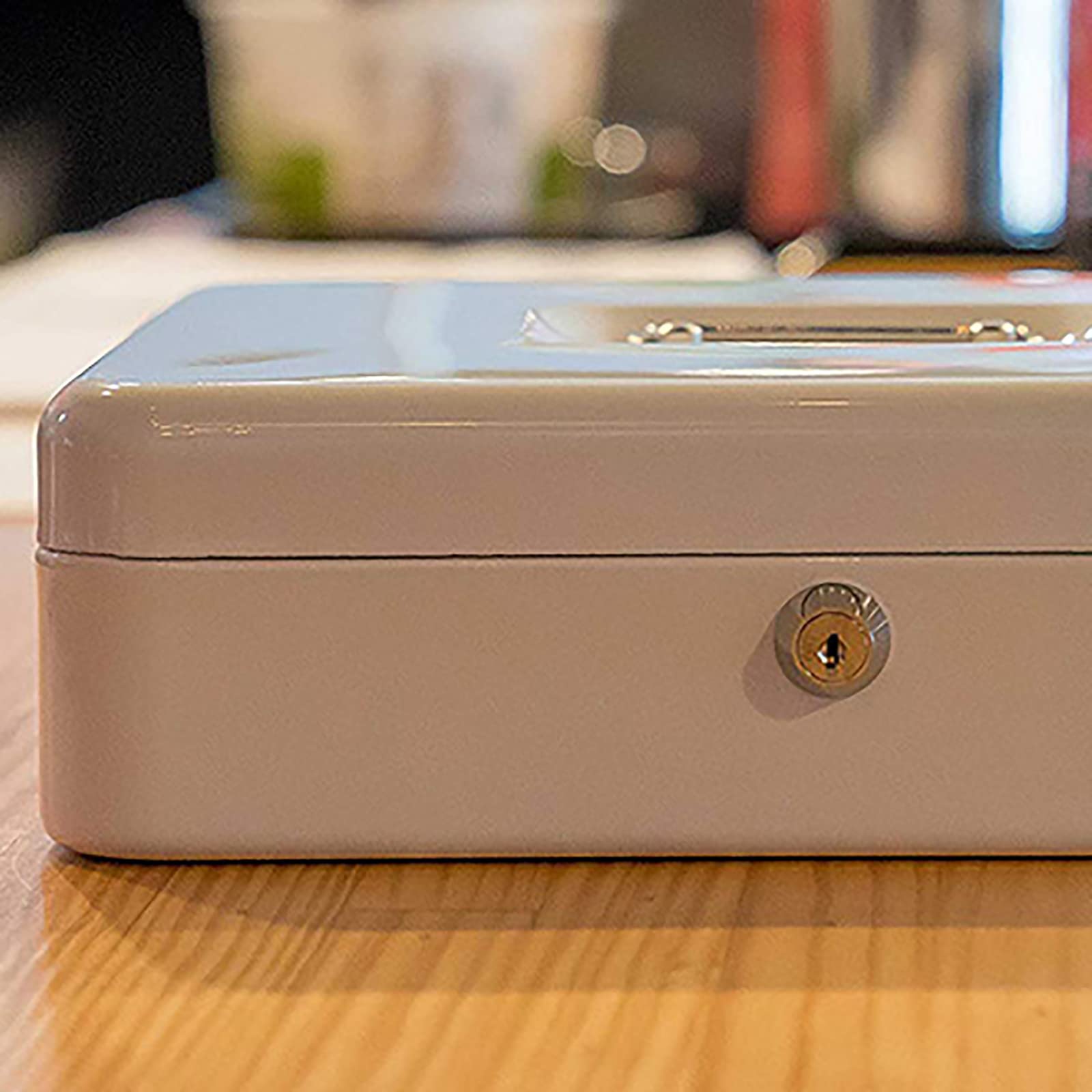 手提金庫 キーロック式 会計用コインケース 3つスプリングクリップ 紙幣整理 金属製 鍵付き 小型 防犯金庫 手提げ 事務所 オフィ  Amazon.co.jp: 手提金庫 キーロック式 会計用コインケース 4つスプリングクリップ 紙幣整理 手提げ金庫 キャッシュボックス ...