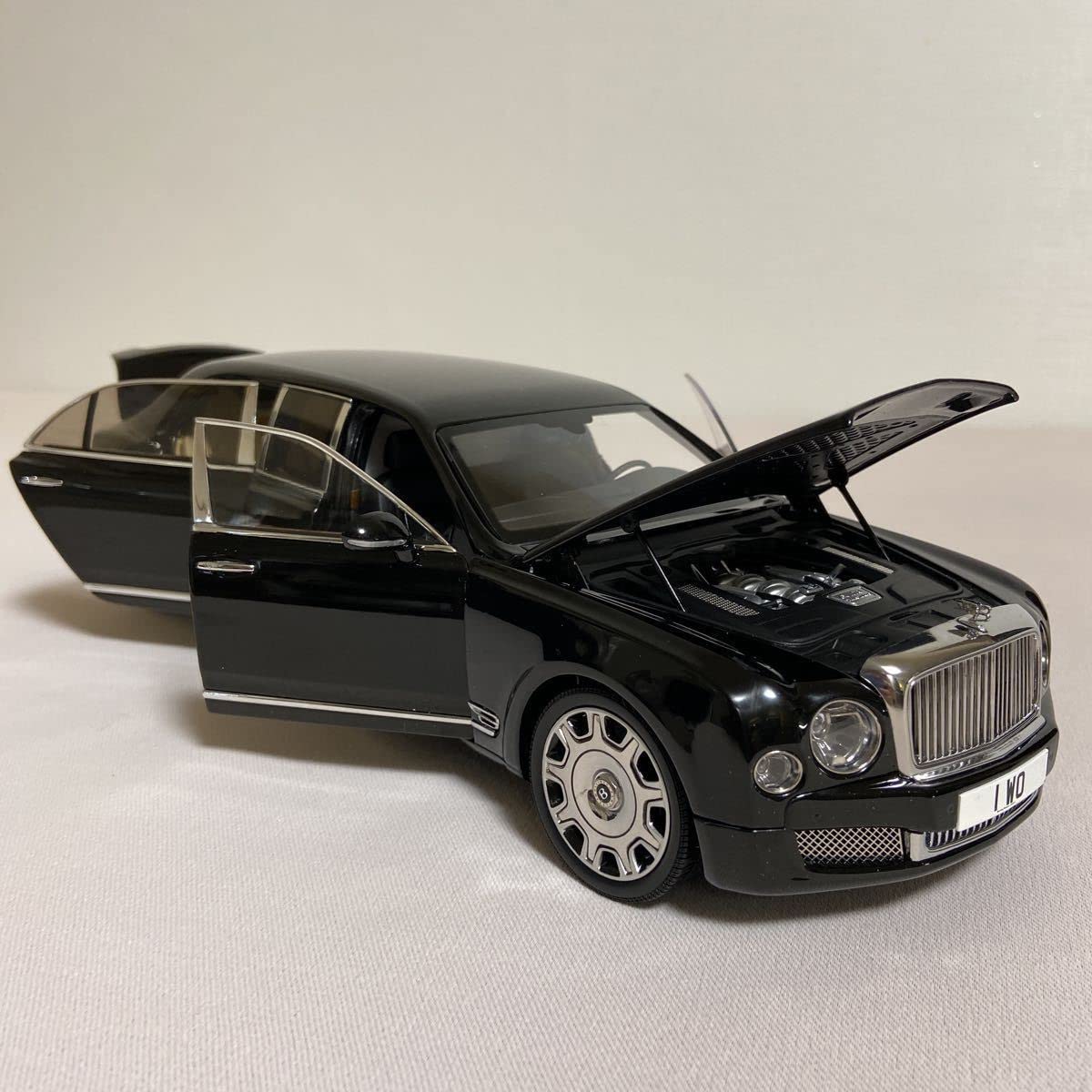 Amazon | オールモスト リアル／ALMOST REAL：1/18 ベントレー