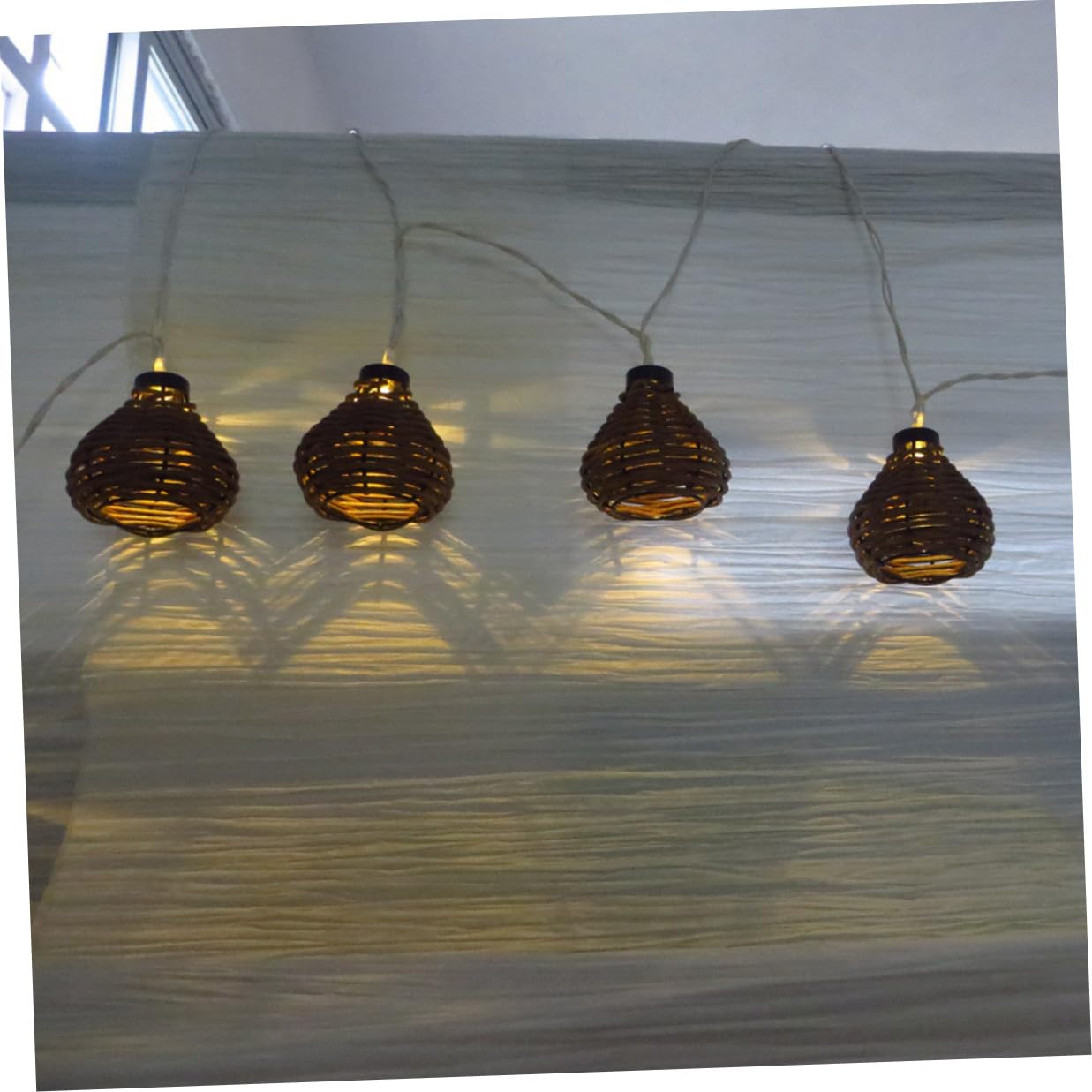 Lichterkette aus Rattanimitat mit 10 Leds Flexible und Multifunktionale Dekorative Beleuchtung für Innen und Außen für Hochzeiten und Feiertage
