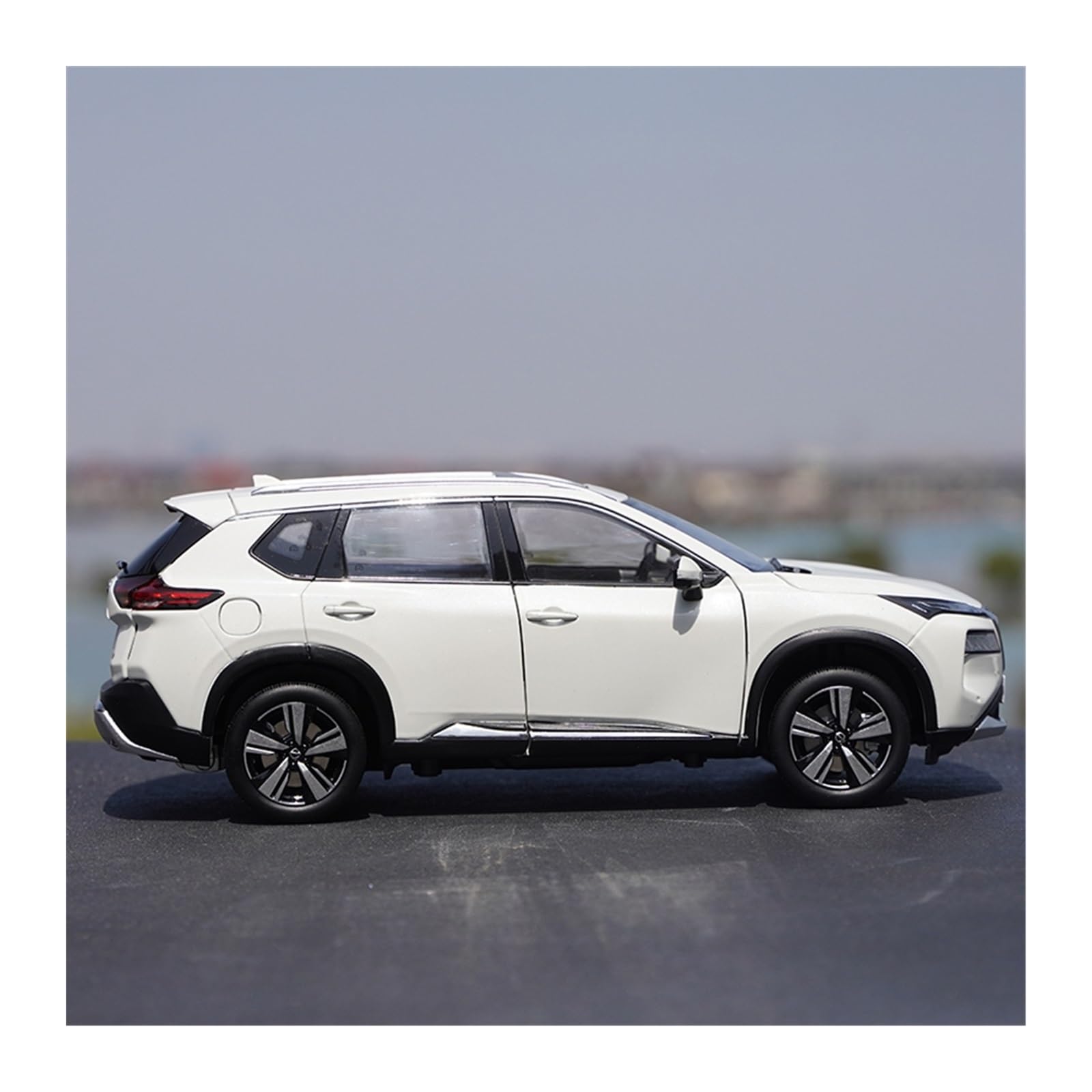 Amazon.com: Nissan Nissan X-Trail 2021 Alloy ModelFor:Die-cast 1
