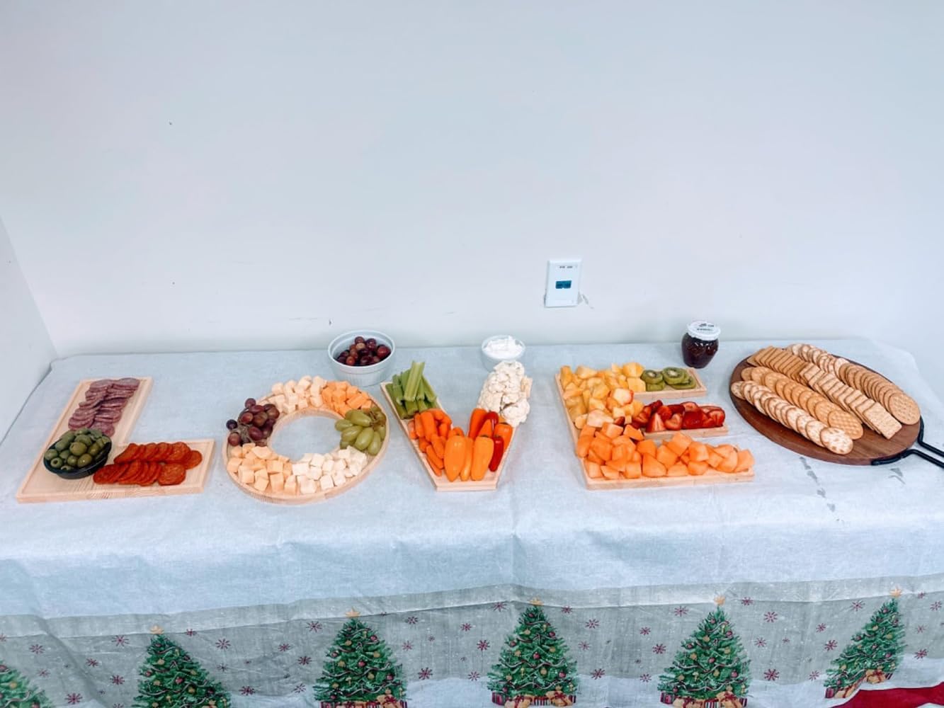 15.5'' Love Serving Trays, 4 Pack Larger Bamboo Solid Serving Platter, Charcuterie Serving Boards Snack Food Cake Cookies Platter for Anniversary Wedding Baby Shower Birthday Party Decoration