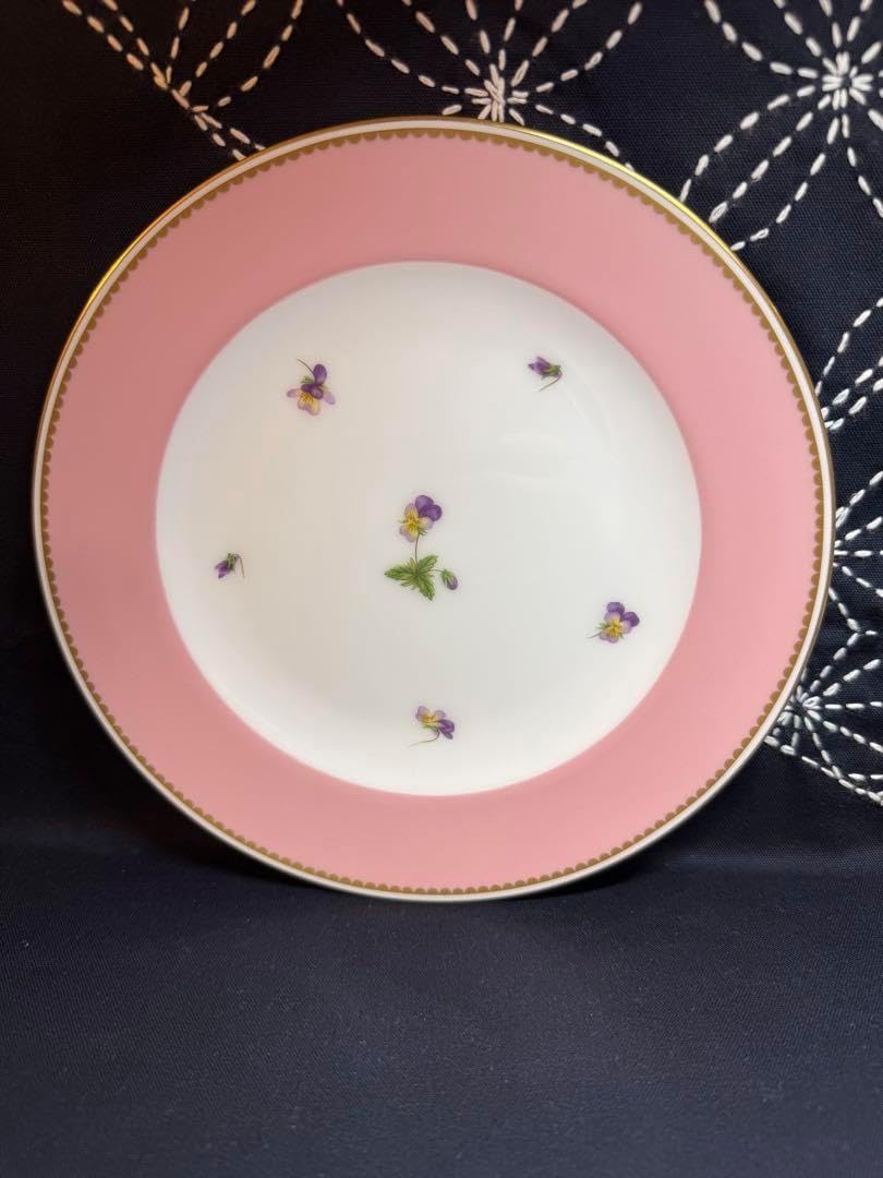 大倉陶園 パンジー バイオレット20cmプレート デザート色蒔き クリーム